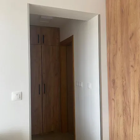 شقة Apartman Green Sisava
